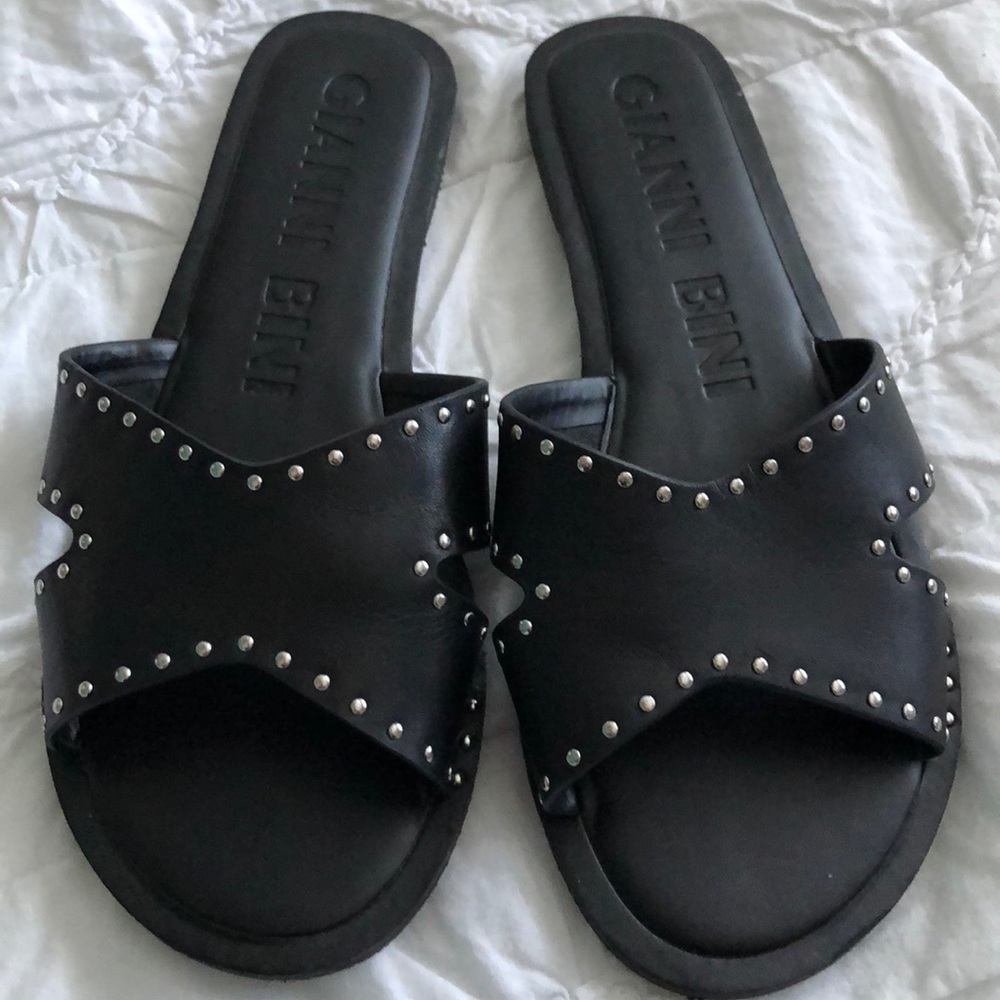 Gianni Bini sandals size 8